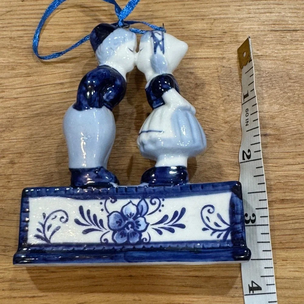 Delft Blue Kissing Dutch Boy and Girl Ceramic Ornament Blue White Porcelain